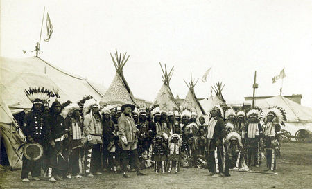 Buffalo_Bills_Wild_West_Show,_1890.jpg